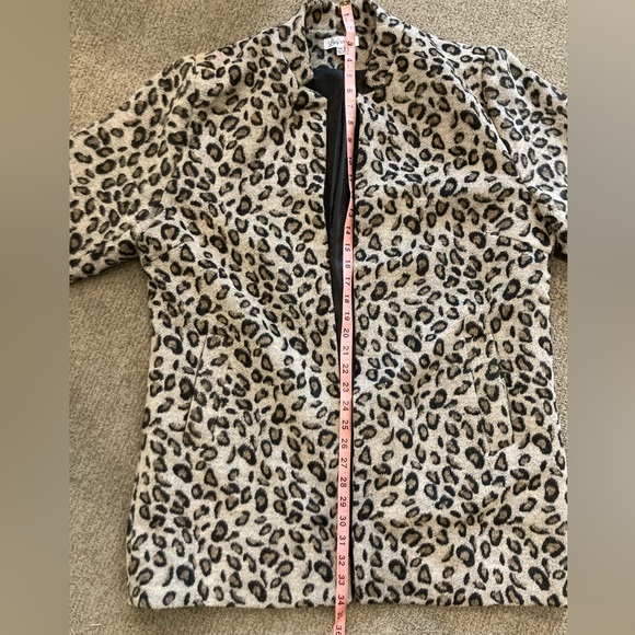 Women’s leopard print fur coat - Picture 5 of 6